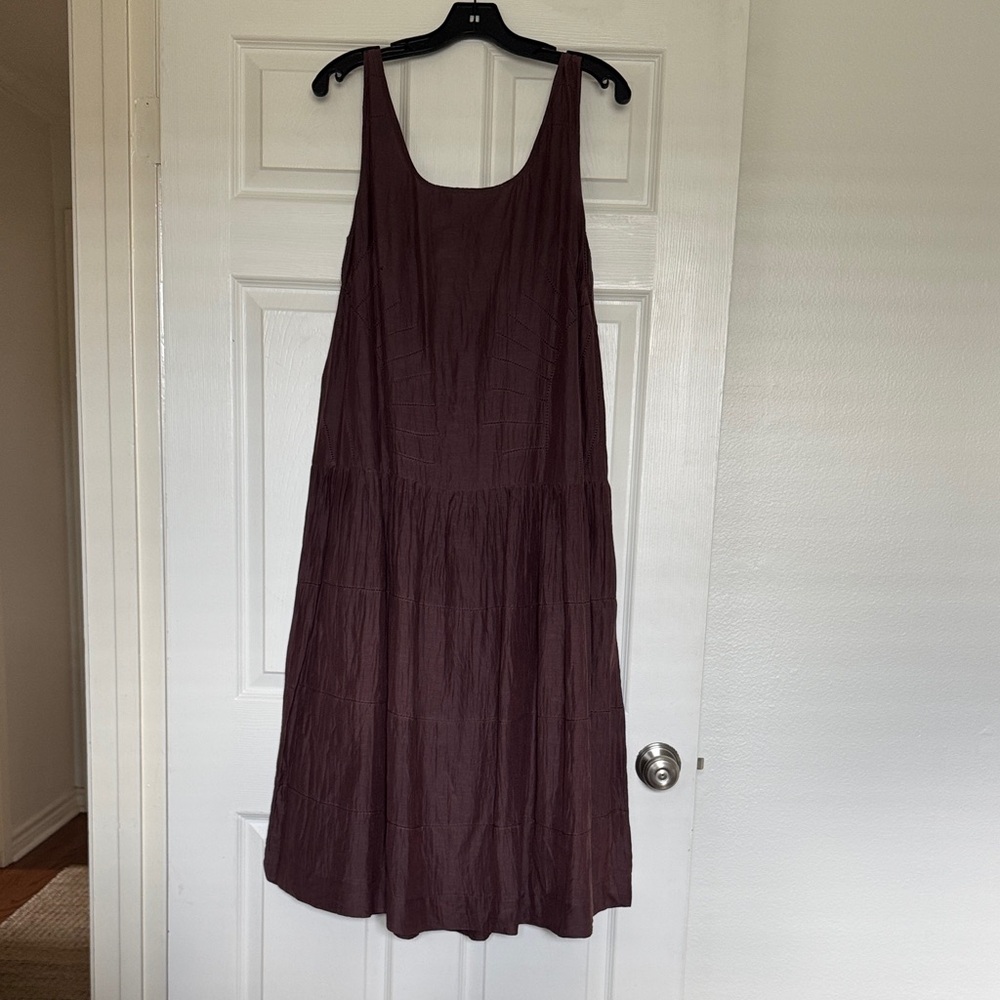 Elegant Sleeveless Brown Dress